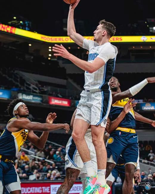 他并没有因 他并没有因