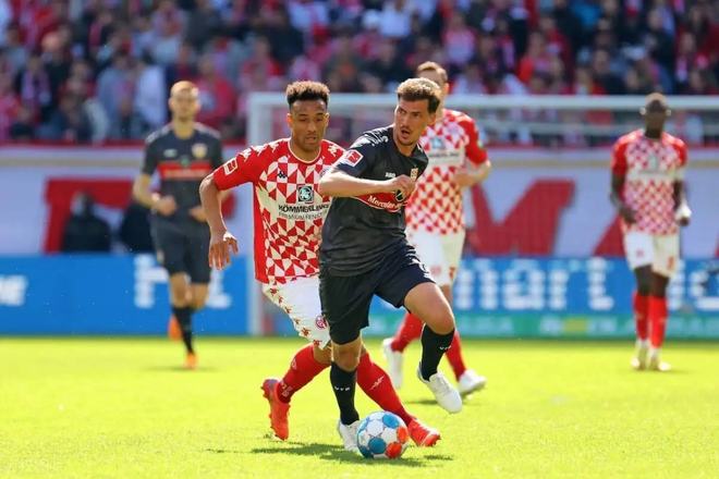 整个球馆瞬 整个球馆瞬